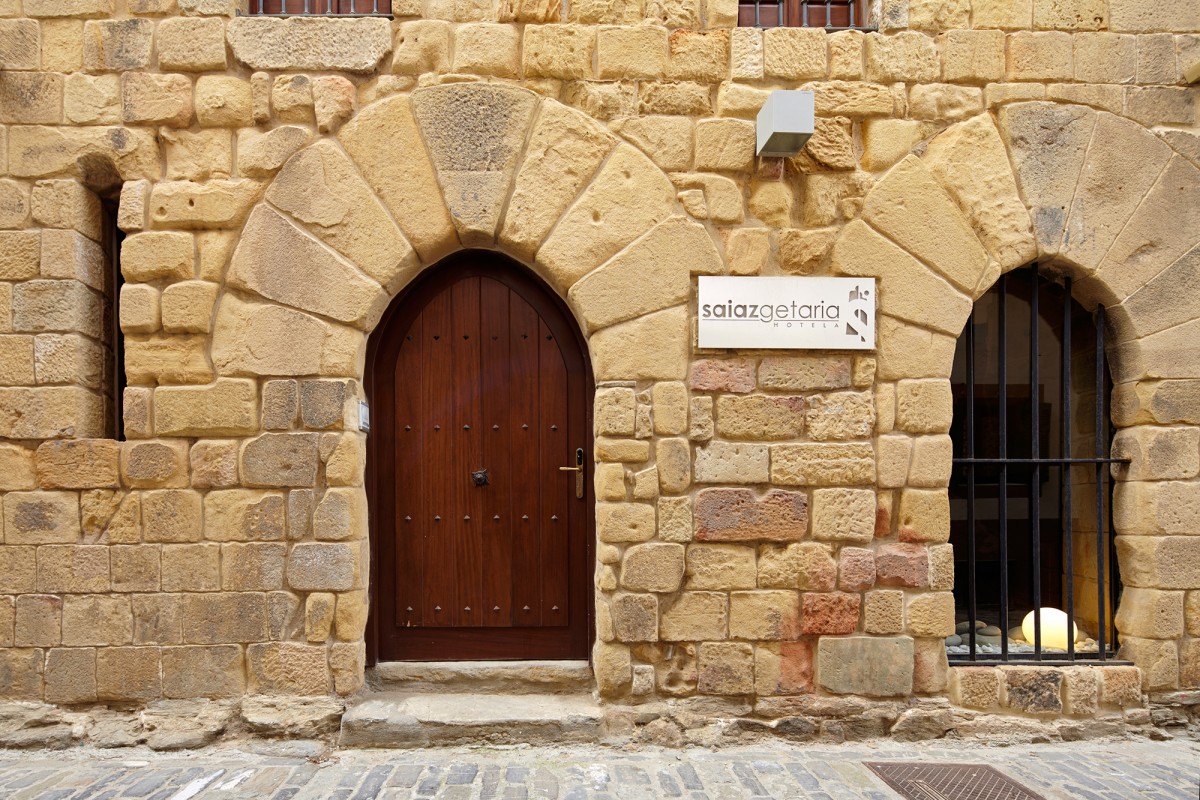 hotel-saiazgetaria-fachada